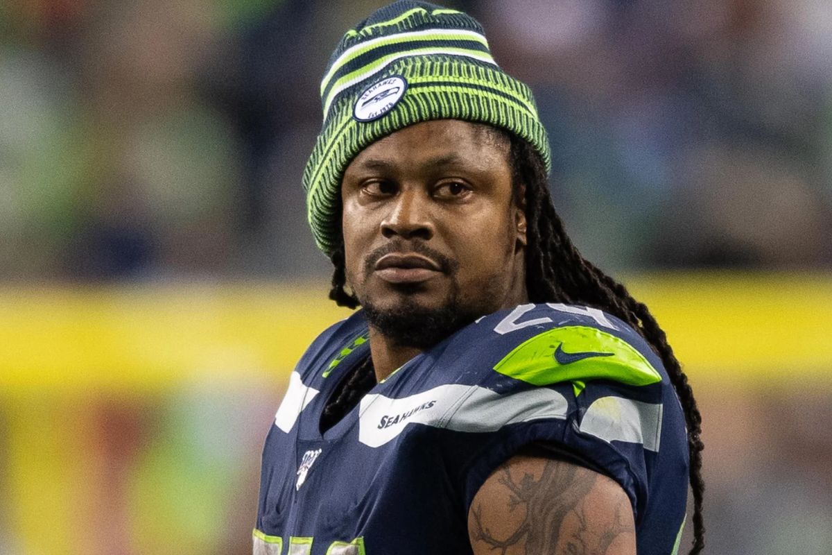 Marshawn Lynch Net worth : Career,Early Life And Personal Life!