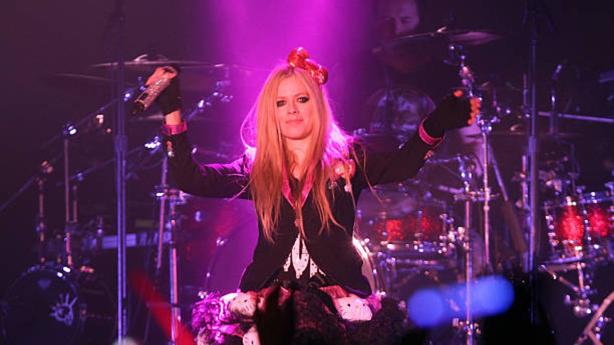 How Much Is The Wealth Of Avril Lavigne