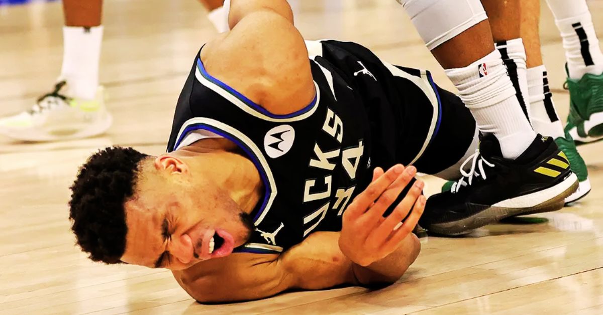 Giannis Antetokounmpo Forced to Leave Game 1 with Injury